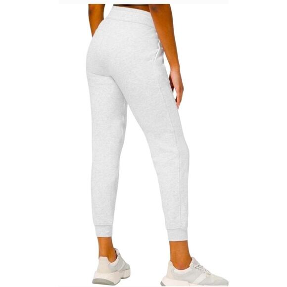 Lululemon Scuba High-Rise Joggers - Picture 8 of 8